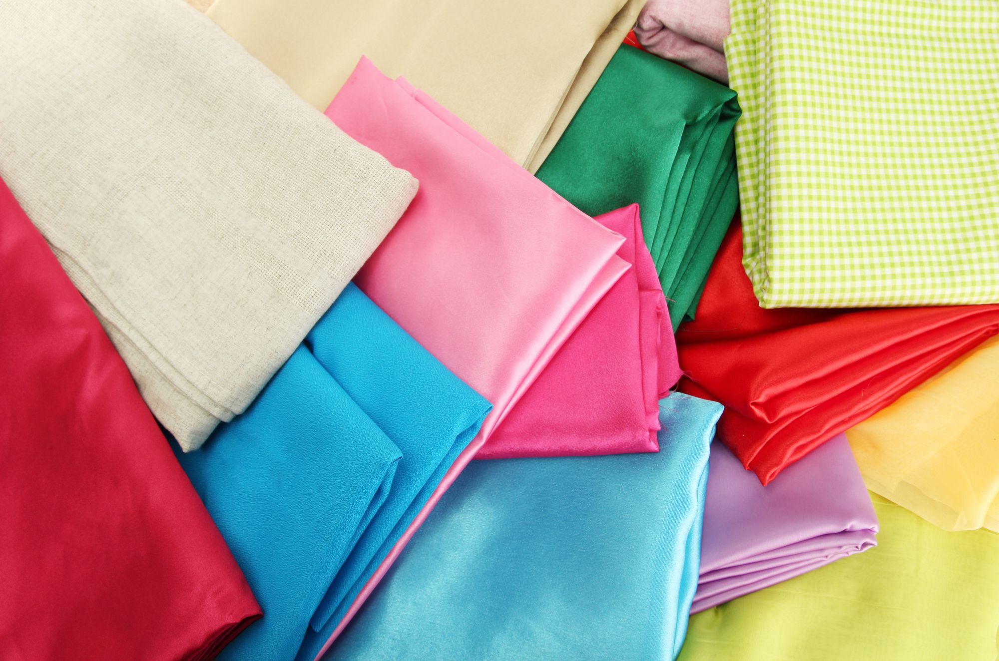 Tipos de tecido para uniformes: conheça os 5 mais adequados!